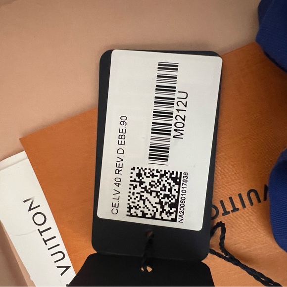 Louis Vuitton Initiales Belt - Picture 4 of 11